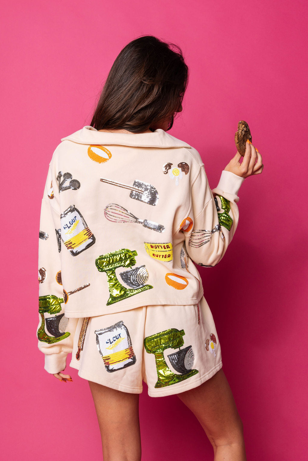 Beige Baking Icon Short